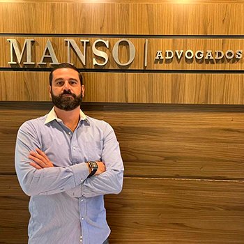 Dr. Carlos Eduardo Manso